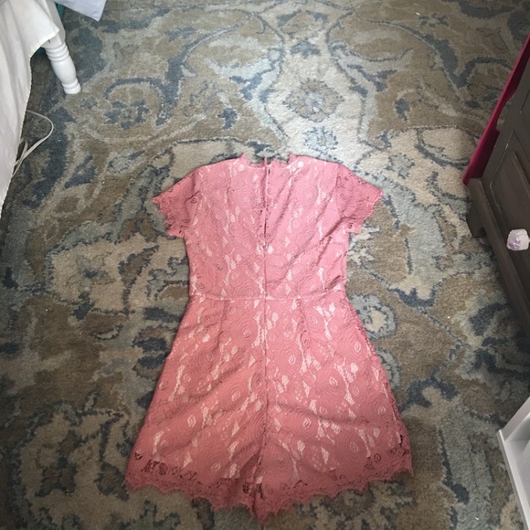 Francesca's geo pink v neck romper - Picture 5 of 9